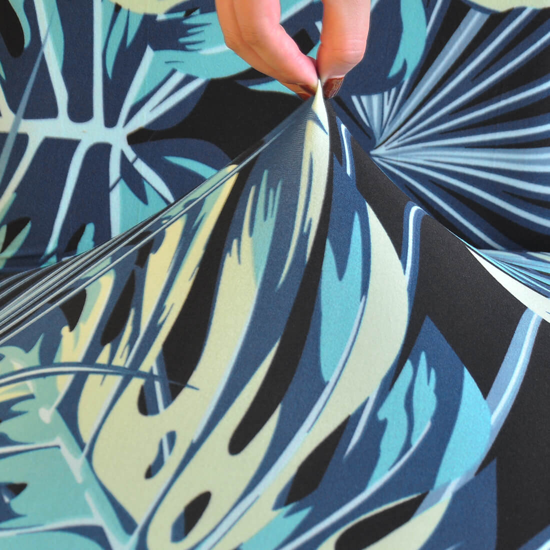 Blomstret Stoltrekk (Marineblå)